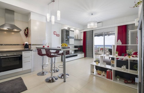 Bajamar Appartement | HomeForGuest APPARTEMENT AVEC VUE SUR LA MER, BARBECUE, PALESTRA, PALESTRA