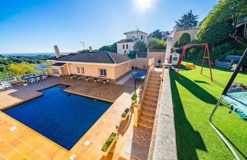 Sant Cebria de Vallalta Appartement | HomeHolidaysRentals Aube