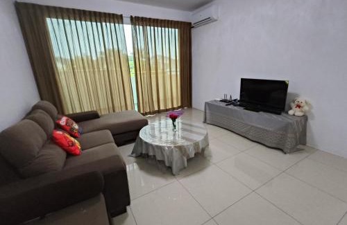 Miri Appartement | Homelite Eco Park Condominium