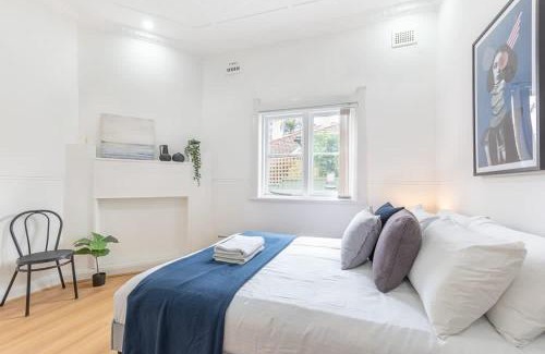 Eastwood Maison | Homely 4 Bdrms House in Eastwood Sleeps 11