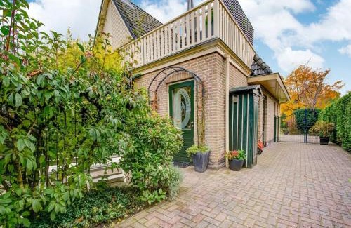Noordwolde Appartement | Homely Apartment in Noordwolde with Balcony