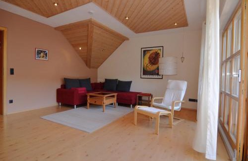 Prunn Appartement | Homely Apartment in Riedenburg Prunn near Forest with BBQ