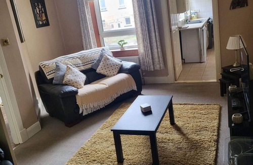 Levenmouth Maison | Homely Apartment near the Beach with Mini Luxuries