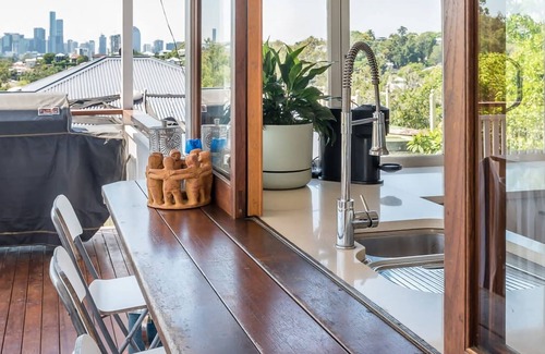 Bardon Maison | Homely Hideaway Bardon