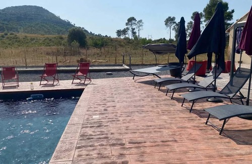 Saint-Hilaire-de-Beauvoir Villa | Homerez - Villa en Saint-Hilaire-de-Beauvoir