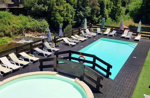 Branca Chalet De Ski | Homerez - Chalet exceptionnel pour 2 pers. avec piscine partagée et balcon