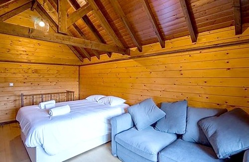 Branca Chalet De Ski | Homerez - Chalet exceptionnel pour 4 pers. avec piscine partagée et balcon