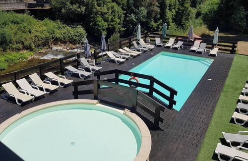 Branca Chalet De Ski | Homerez - Charming Chalet in Branca, Shared Pool