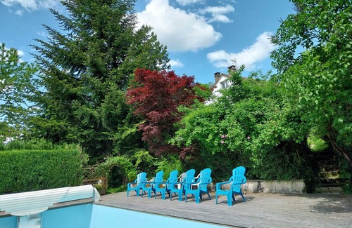 Saint-Cirgues-de-Malbert Villa | Homerez - 3 Bedroom Villa in Saint-Cirgues-de-Malbert with Pool