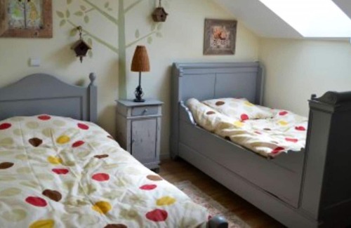 Saint-Vincent-Rive-d'Olt Villa | Homerez - Villa for 8 ppl. with swimming-pool at Saint-Vincent-Rive-d'Olt
