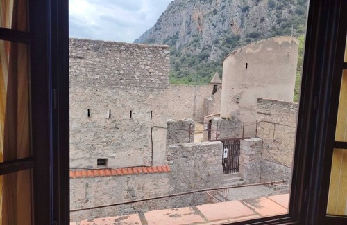 Villefranche-de-Conflent Maison | Homerez - House in Villefranche-de-Conflent