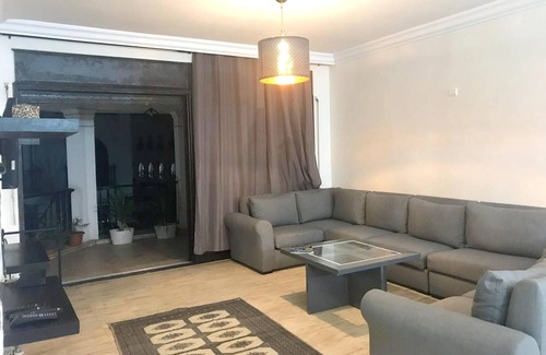Ain Diab Appartement | Homerez - 100 m away from the beach! Appartement for 4 ppl. with shared pool