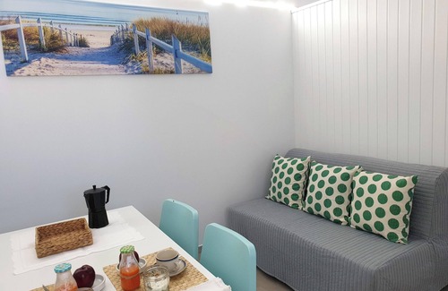 Poble Nou del Delta Appartement | Homerez - Appartement 25 m² à Poble Nou avec terrasse