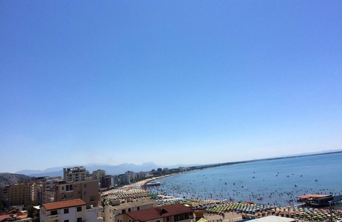 Shengjin Appartement | Homerez - À 50 m de la plage ! Appartement pour 7 pers. avec balcon à Shëngjin