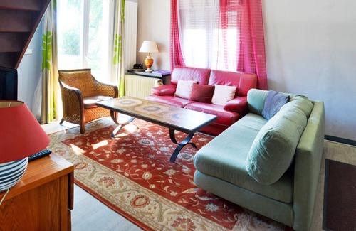 Ferolles-Attilly Maison | Homerez - Amazing house for 4 ppl. with garden and terrace at Férolles-Attilly