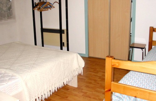 Salins-les-Bains Appartement | Homerez - Joli appartement pour 5 pers. à Salins les bains