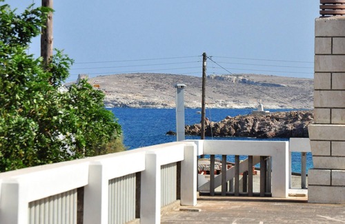 Psathi Appartement | Homerez - Appartement à 700 m de la plage pour 6 pers. avec terrasse à Psathi