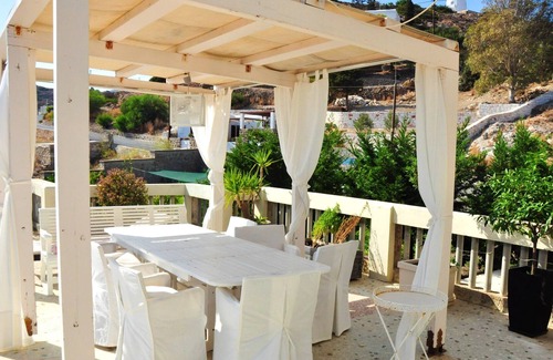 Psathi Appartement | Homerez - Appartement à 700 m de la plage pour 6 pers. avec terrasse à Psathi