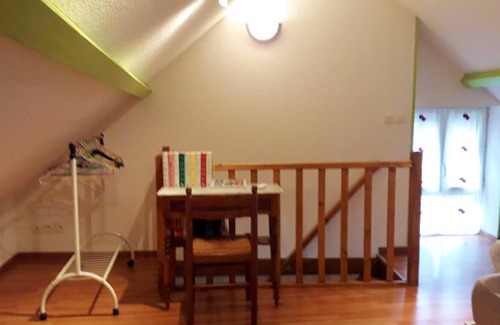 Saint-Victor Maison | Homerez - Maison pour 5 pers. avec piscine partagée et terrasse à Saint-Victor