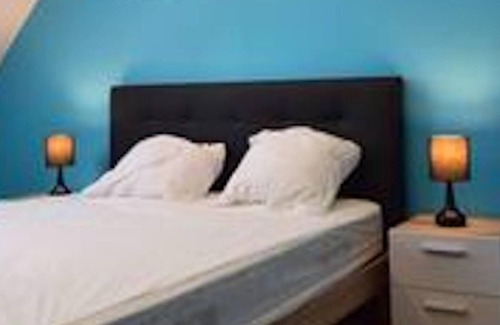 Saint-Pierre-de-Lamps Maison | Homerez - Amazing house for 12 ppl. with jacuzzi, spa and garden at Levroux
