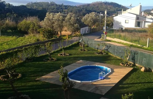 Monchique Maison | Homerez - Maison à 15 km de la plage pour 8 pers. avec piscine partagée