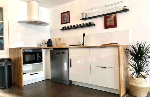 La Cadiere-d'Azur Appartement | Homerez - Apartment in La Cadière-d'Azur