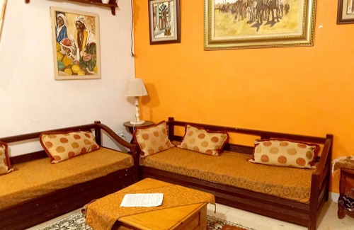 Medina of Tunis Appartement | Homerez - Joli appartement à 4 km de la plage pour 5 pers. avec terrasse à Tunis
