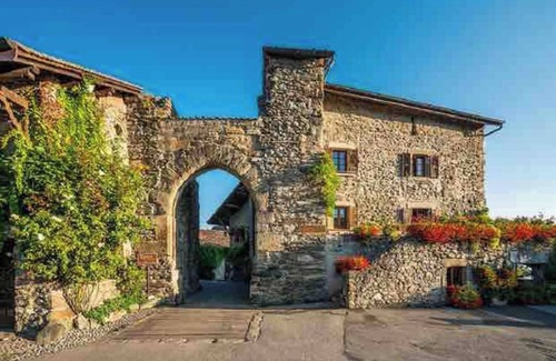 Excenevex Appartement | Homerez - Apartment by the lake in Excenevex