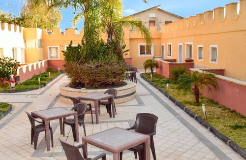 San Giorgio-Librino-San Giuseppe la Rena-Zia Lisa-Villaggio Sant'Agata Appartement | Homerez - Appartement à Catane, piscine