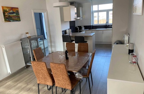 Haren Appartement | Homerez - Appartement à Evere avec terrasse - 74 m²