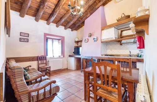 Caravaca de la Cruz Appartement | Homerez - Appartement charmant à Noguericas avec piscine partagée