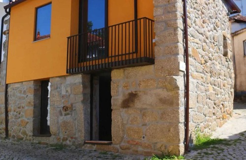 Castro Daire Appartement | Homerez - Apartamento Castro Daire