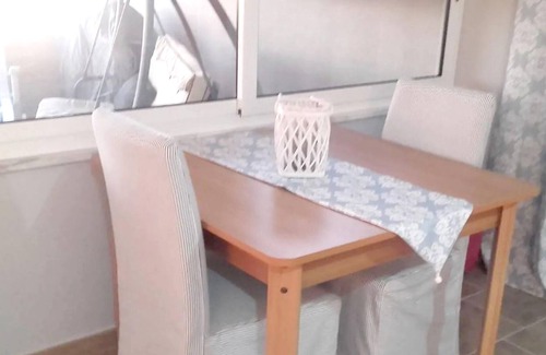 Manfredonia Appartement | Homerez - Appartement pour 5 pers. avec vue sur la mer à Scalo dei Saraceni