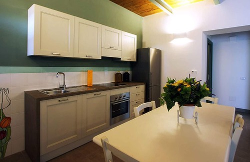 Montecastrilli Appartement | Homerez - Appartement for 4 ppl. with shared pool and garden at Montecastrilli