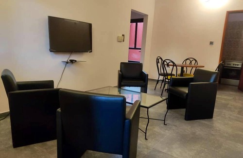 Porto-Novo Appartement | Homerez - Appartement for 4 ppl. with shared pool and garden at Porto-Novo