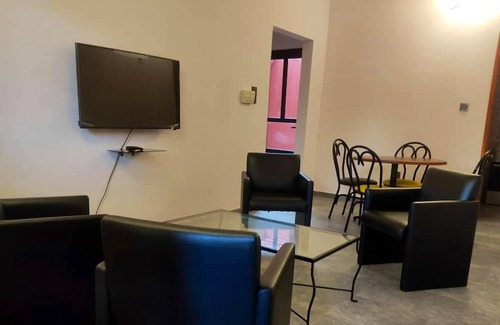 Porto-Novo Appartement | Homerez - Appartement for 4 ppl. with shared pool and garden at Porto-Novo