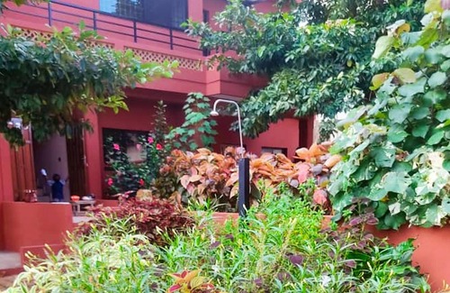 Porto-Novo Appartement | Homerez - Appartement for 4 ppl. with shared pool and garden at Porto-Novo