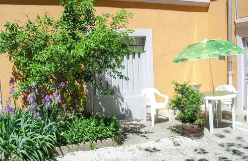 Salins-les-Bains Appartement | Homerez - Apt. in Salins-les-Bains, parking included