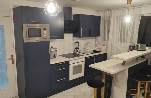 Franconville Appartement | Homerez - Apt. in Franconville - Garden