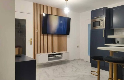 Franconville Appartement | Homerez - Apt. in Franconville - Garden