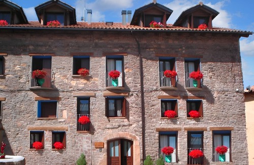 Laspaules Appartement | Homerez - Appt vue montagne Laspaúles