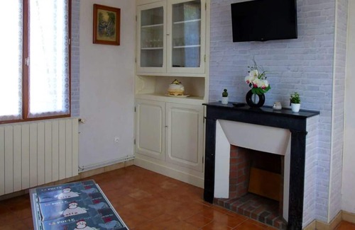 Avesnes-en-Val Maison | Homerez - Beautiful house for 6 ppl. at Avesnes-en-Val