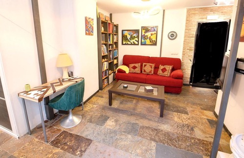 San Juan Bautista Appartement | Homerez - Beautiful appartement for 2 ppl. with garden at Madrid