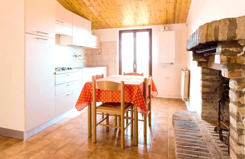 Urbino Appartement | Homerez - Superbe appartement pour 4 pers. avec jacuzzi à Urbino