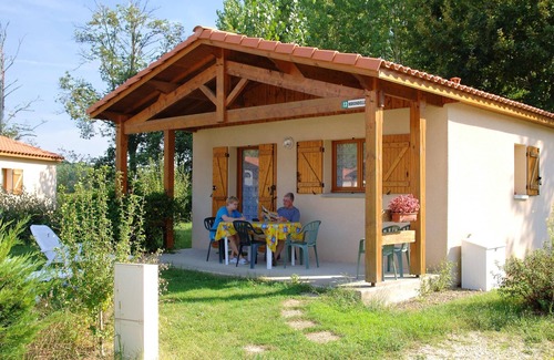 Estang Maison | Homerez - Superbe maison pour 6 pers. avec piscine partagée et terrasse à Estang