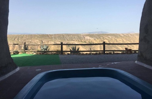 Gorafe Maison | Homerez - Superbe propriété pour 4 pers. avec piscine partagée à Gorafe