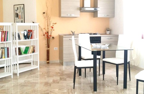 Villacidro Appartement | Homerez - Superbe studio pour 2 pers. avec balcon à Villacidro