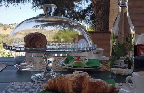 Caccamo Villa | Homerez - Beautiful Villa in Caccamo with Private Pool