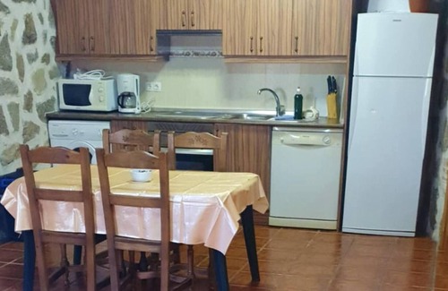 Navaluenga Maison | Homerez - Grande maison pour 9 pers. avec terrasse à Navaluenga