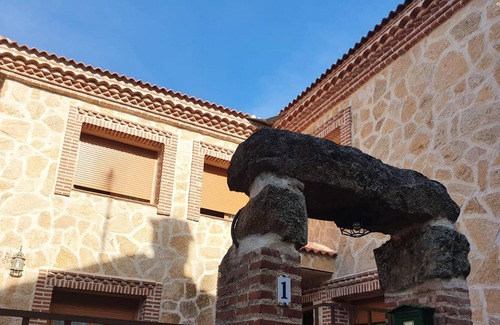 Navaluenga Maison | Homerez - Grande maison pour 9 pers. avec terrasse à Navaluenga